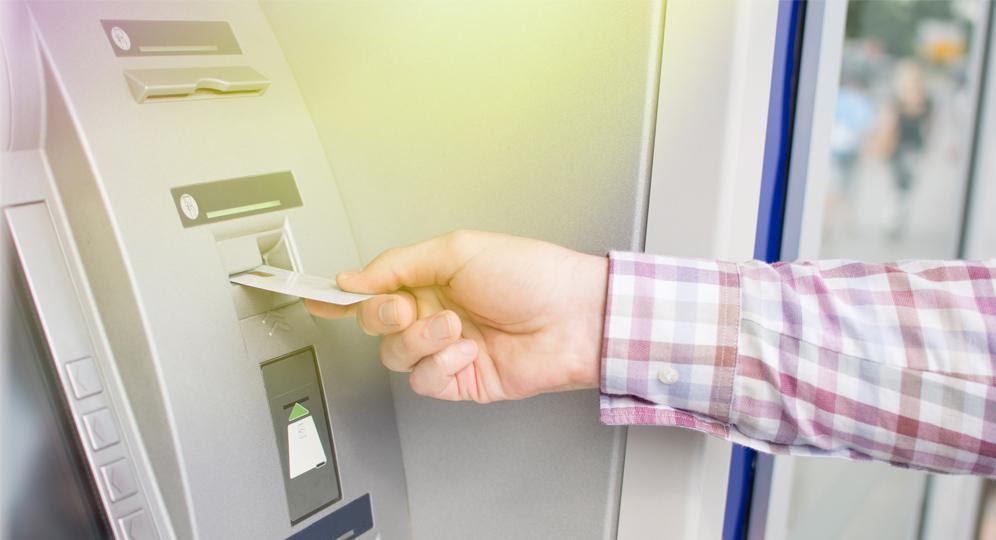 Hướng dẫn cách rút tiền ATM khi bị nuốt thẻ, mất thẻ